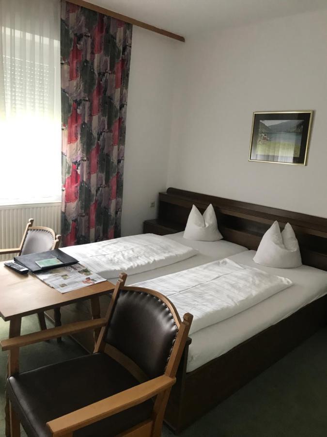 Hotel Jerolitsch Krumpendorf エクステリア 写真