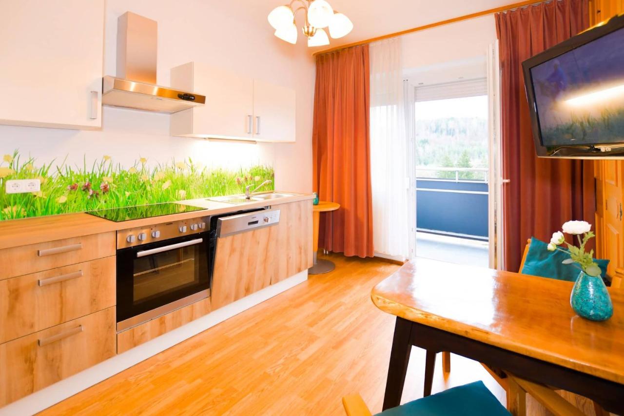 Hotel Jerolitsch Krumpendorf エクステリア 写真