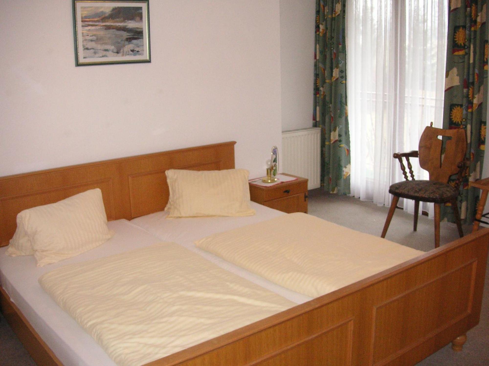 Hotel Jerolitsch Krumpendorf エクステリア 写真