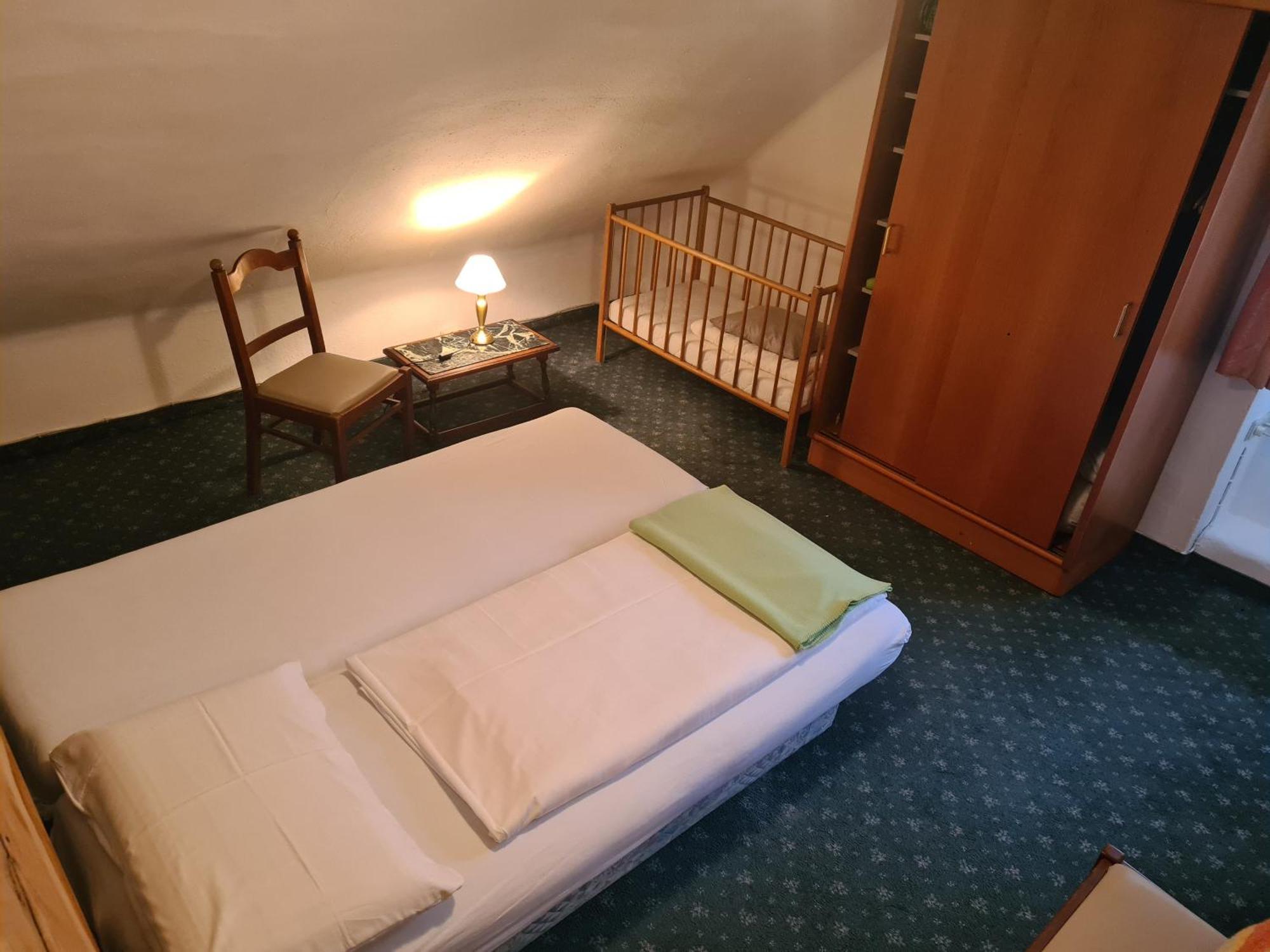 Hotel Jerolitsch Krumpendorf エクステリア 写真