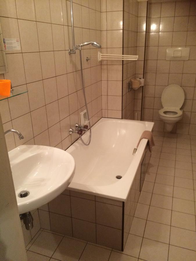 Hotel Jerolitsch Krumpendorf エクステリア 写真