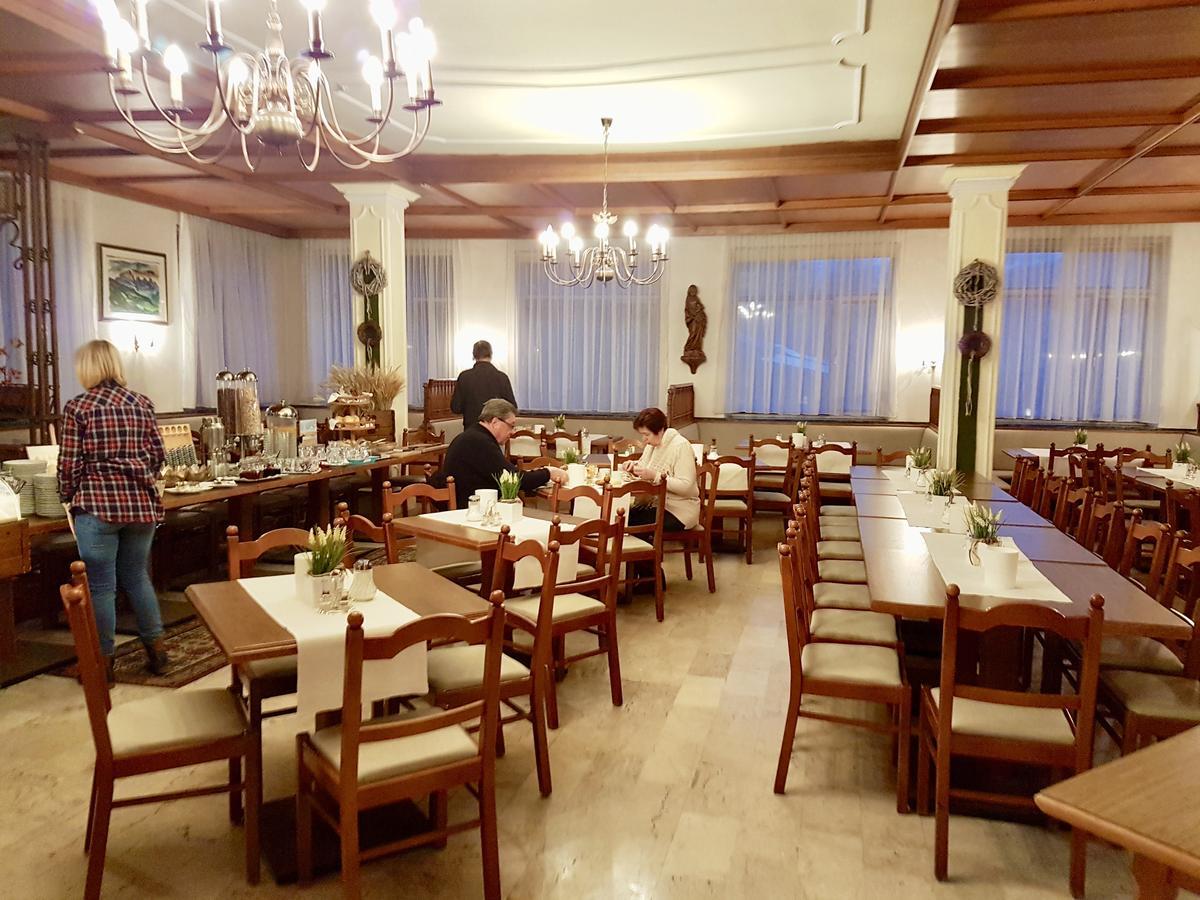 Hotel Jerolitsch Krumpendorf エクステリア 写真